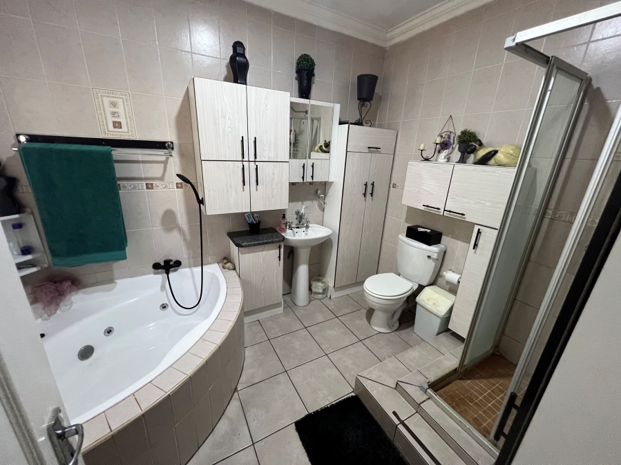4 Bedroom Property for Sale in Stilfontein North West